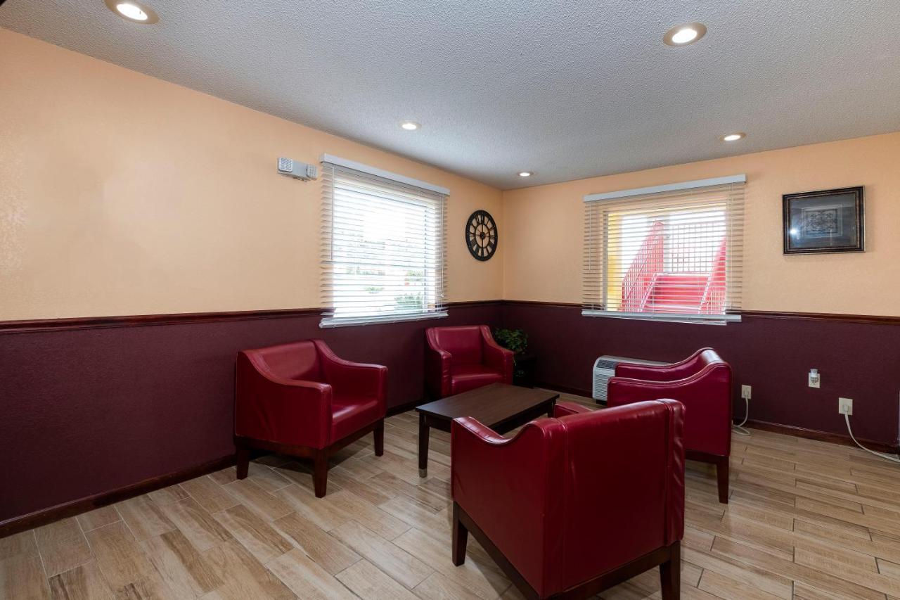 Red Roof Inn Valdosta - University מראה חיצוני תמונה